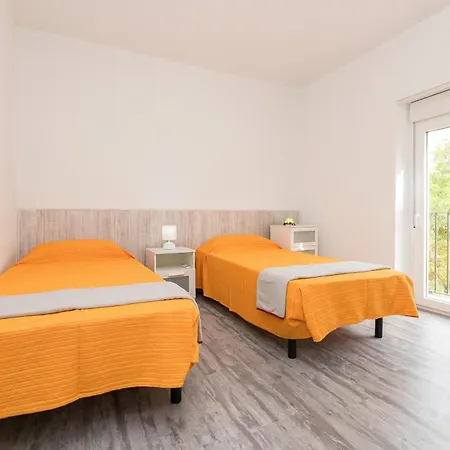 La Islena Apartment *