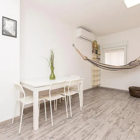 La Islena Apartment *